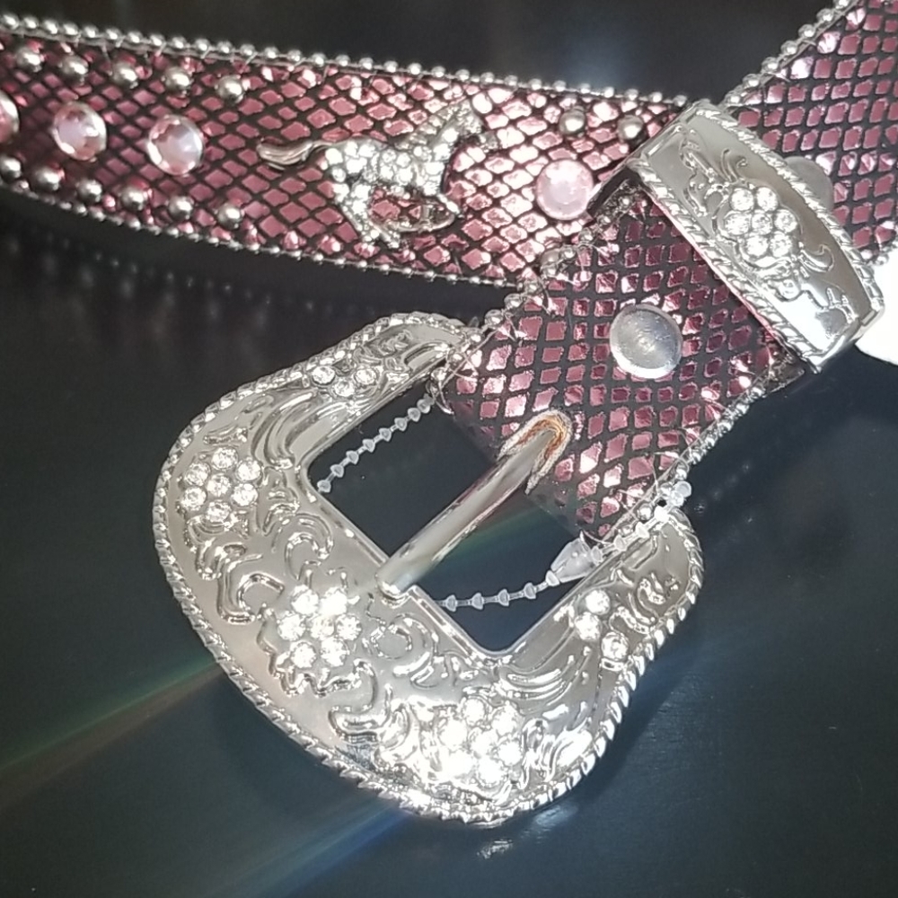 Girls pink leather belt